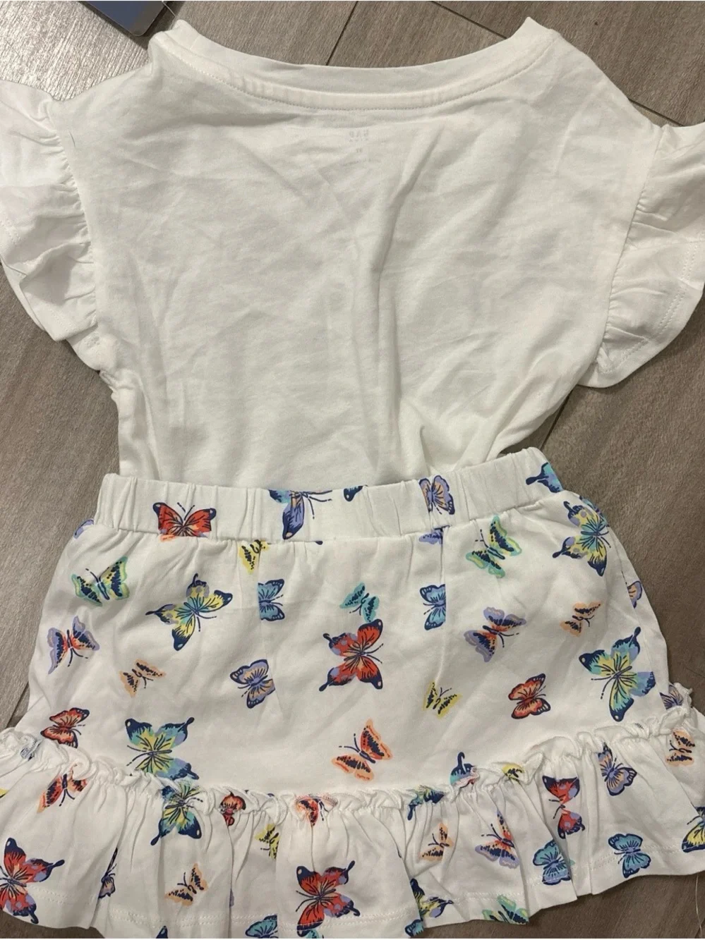GAP White Girls Butterfly Tee and Skirt Set